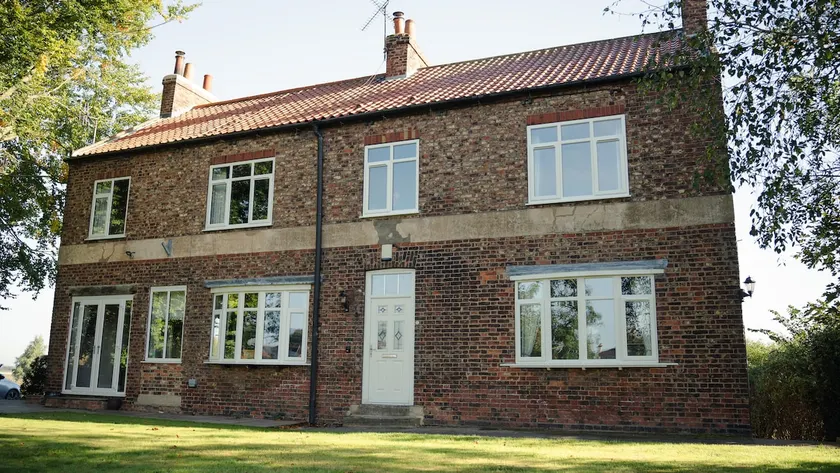 Newly Refurbished 3 bed House - Image 1
