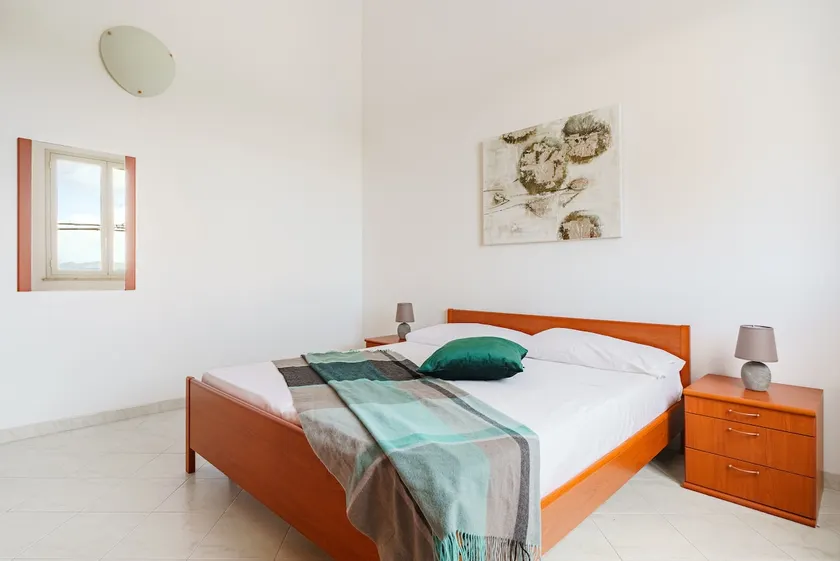 Kite Oasis (Yellow - Upstairs) - Image 1