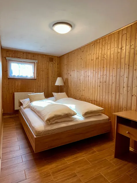 Cozy Basement Apartment - Image 1