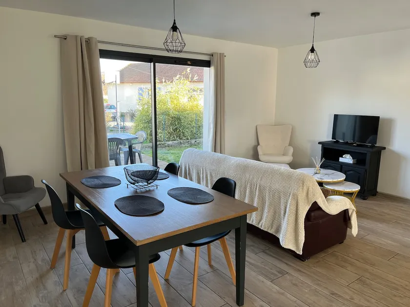 New and cozy villa - Image 1
