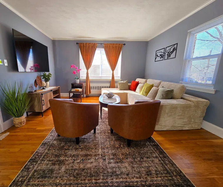 Comfy Chic Boston 3BR w/ Parking – World Cup! - Image 1