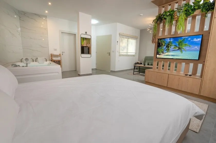Hiyat Suites - Amazing suite with private spa Jacuzzi - Image 1