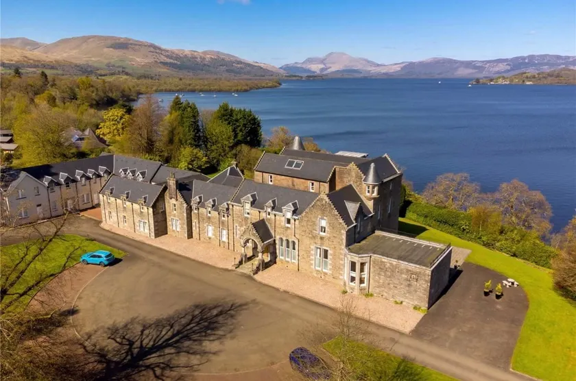 Stunning Flat in Loch Lomond - Image 1