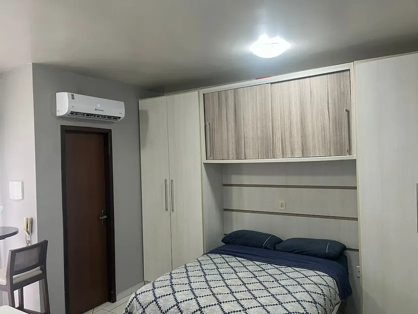 Studio apartment, good location, private garage - Image 1