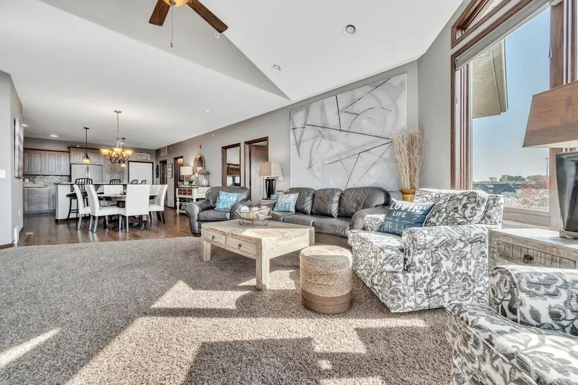 Lakeview Retreat - Image 1