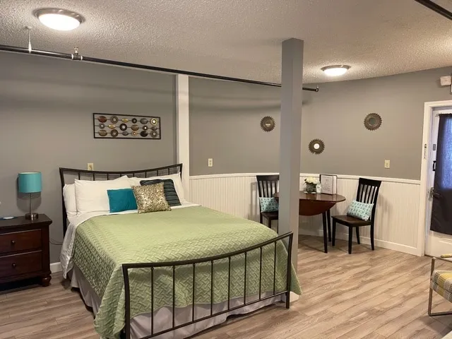 Downtown Traverse City Studio Apartment (unit B) - Image 1