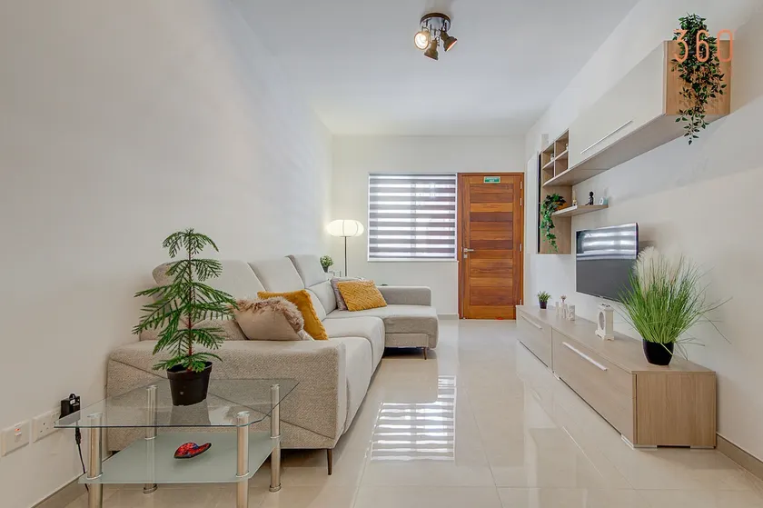 Modern & Cozy 3BR Maisonette with private Terrace - Image 1