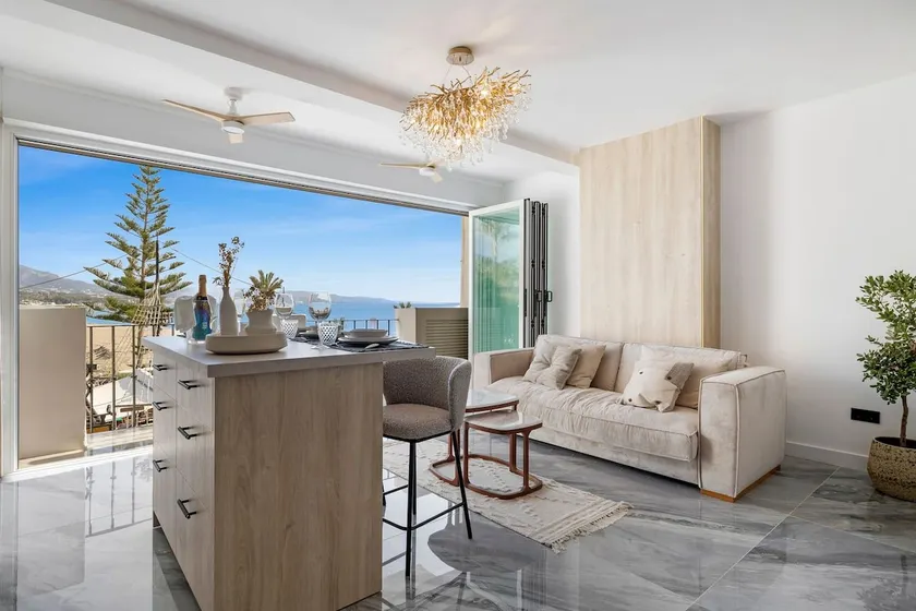 Beachfront apart by the beach - Image 1