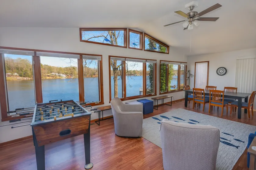 “What A View”- Lakefront on Broadway Lake - Image 1