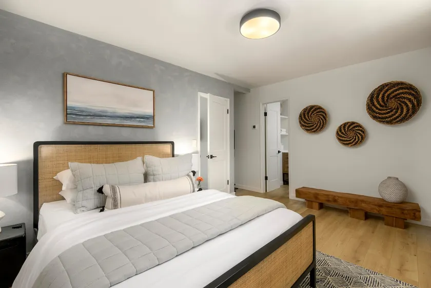 Peaceful Summerland Retreat with Coastal Designs - Image 1
