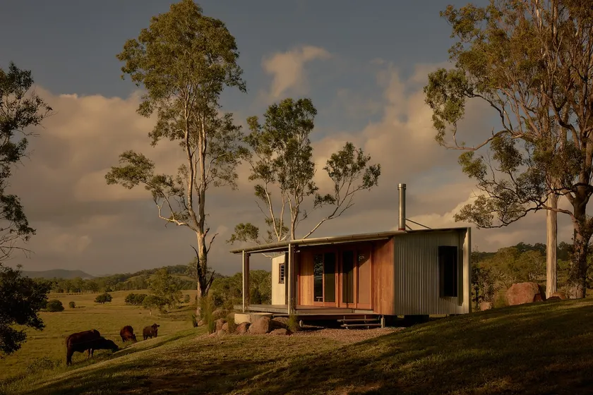 'The Hide' - luxury eco cabin on the Mary River - Image 1