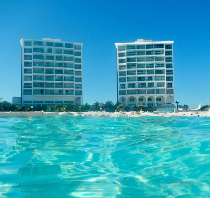 Double Beach View Studios, Heart of the Hotel Zone - Image 1