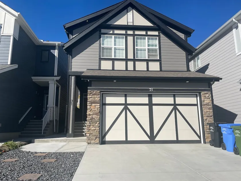 2-Bedroom in Arbour Lake - Image 1