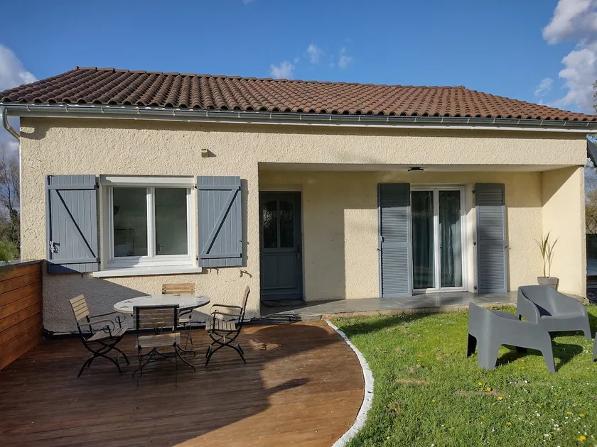 Detached house - Image 1