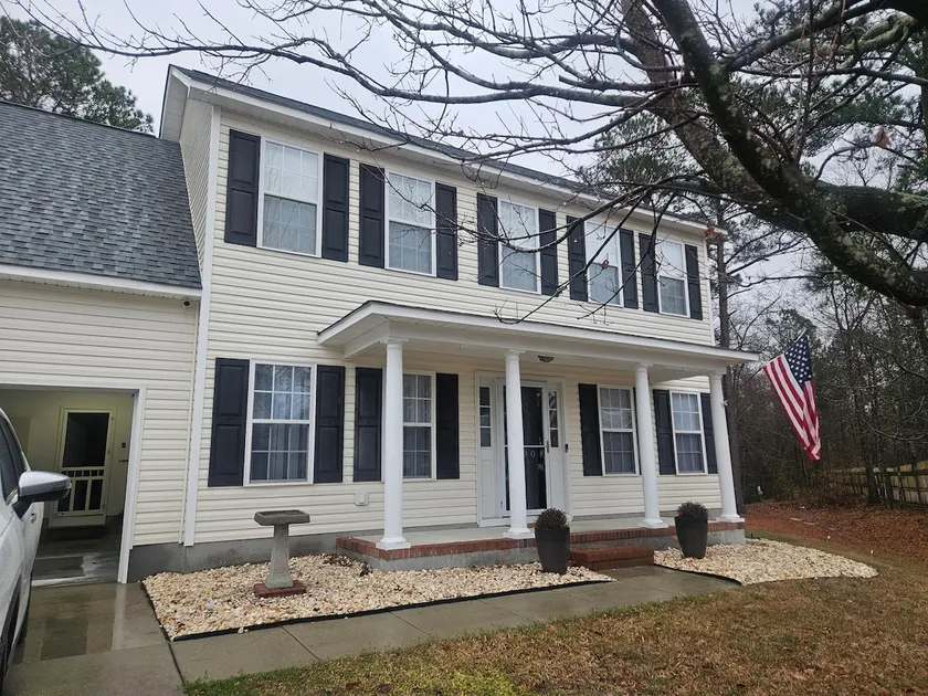 Spacious 3 BR Retreat in Leland - Image 1