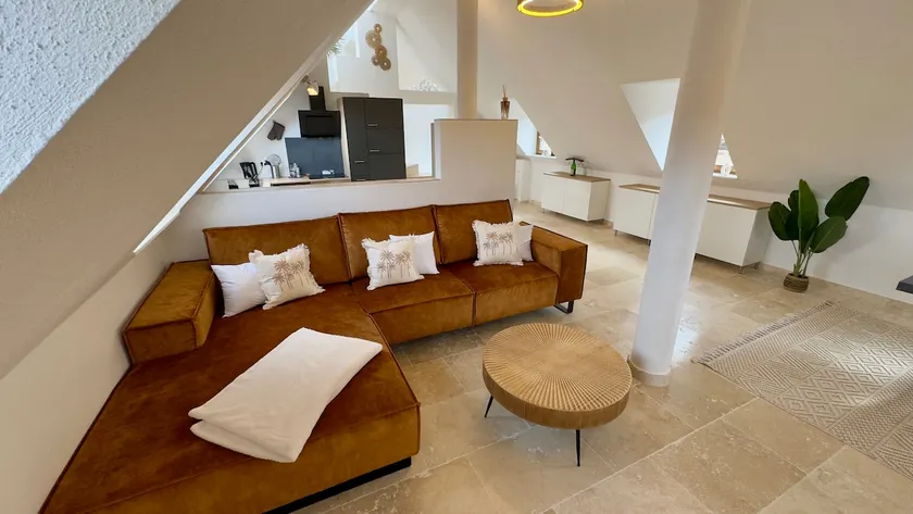 Design penthouse in the old castle Deidesheim - Image 1
