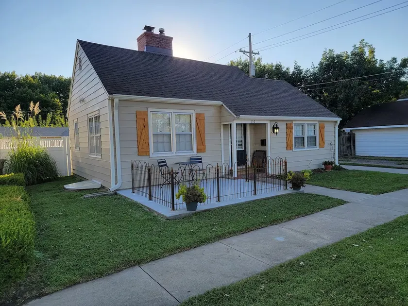 Home-spun Cottage - Image 1