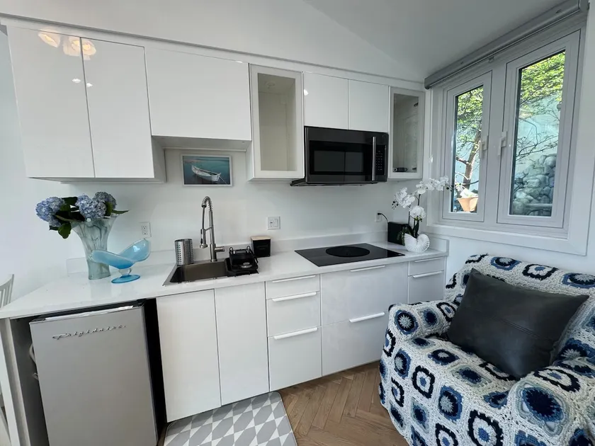 Beach House by LA Coast - Image 1
