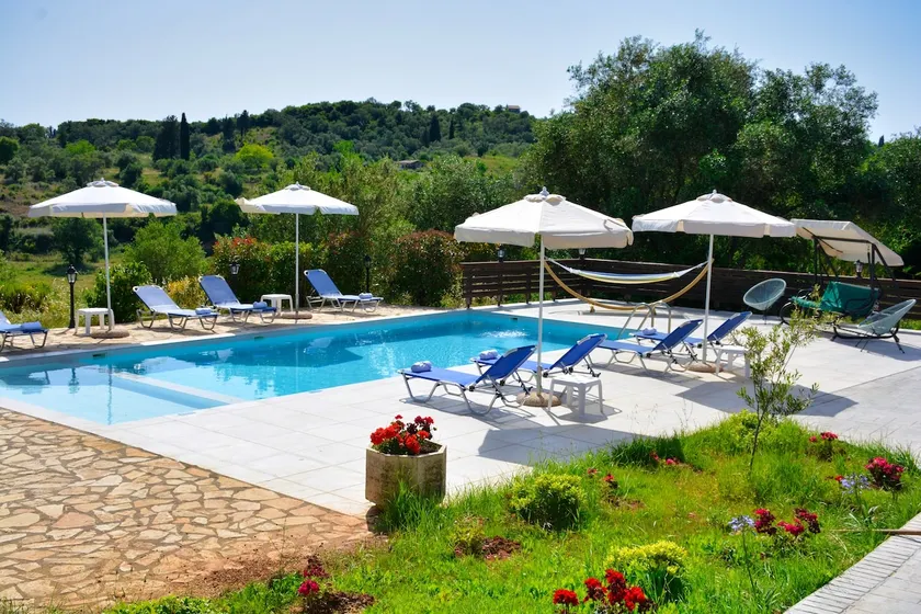 villa avec piscine privée - Image 1
