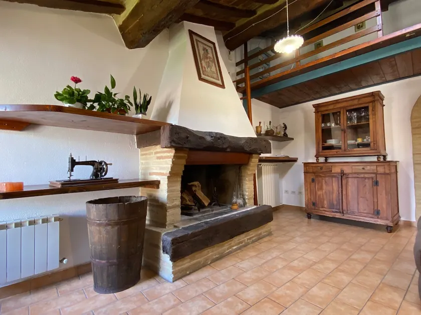 Rustic charm in the historic heart - Image 1