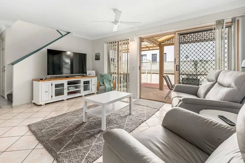 McNaughton Townhouse - Image 1