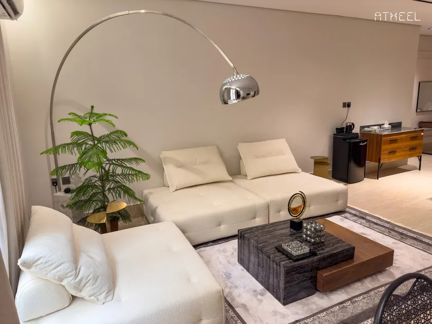 A1 - A very large modern studio with an outdoor patio - Image 1