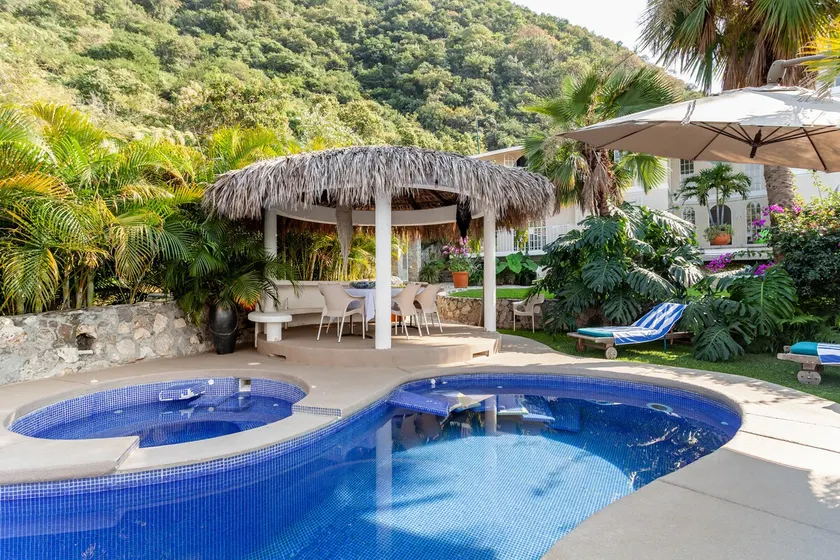Ideal for working from home and spending time with the family - Image 1