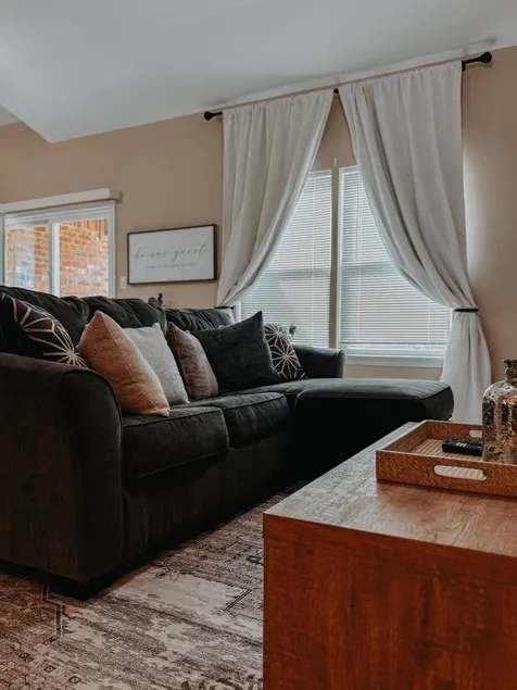 Brick & Bliss | PetFriendly Home - Image 1