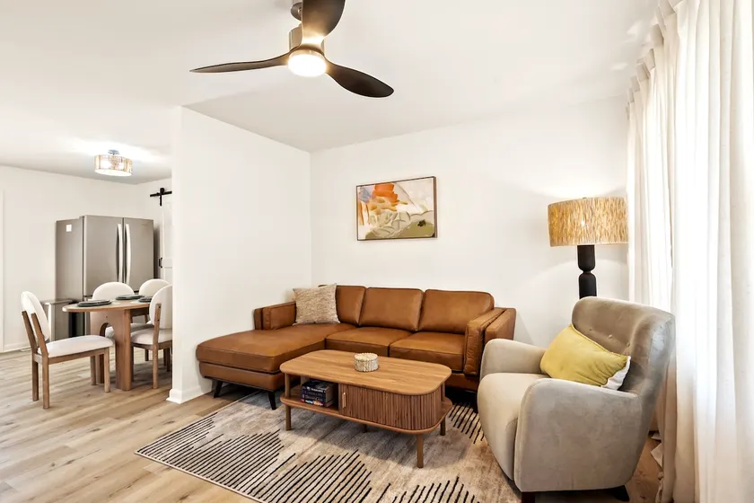 Family Oasis | Newly renovated 3BR |Walk to N. Elm - Image 1