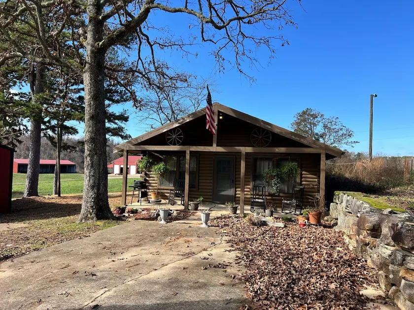 Log Cabin - Image 1