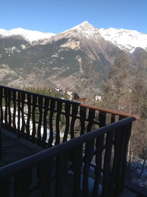 Mon Bijou on the ski slopes - Image 1