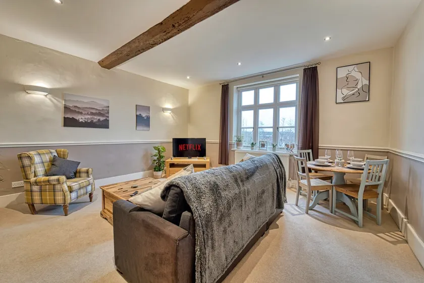 Harrow Croft, 2 Bed Apartment, St Johns, Worcester - Image 1