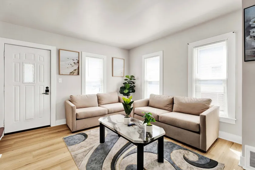 Charming 1BR Bungalow Near River & Downtown Monroe - Image 1