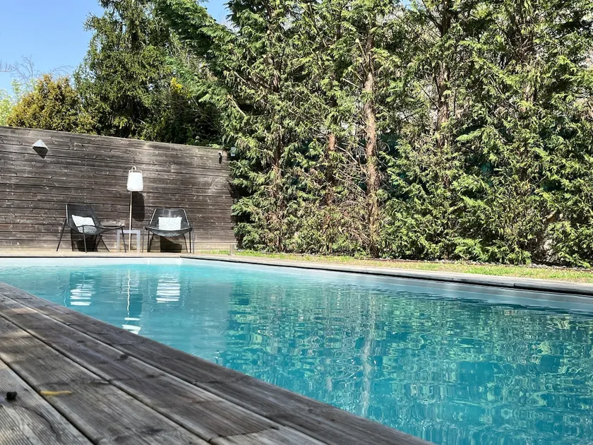 Contemporary villa at the gates of Tours - Image 1