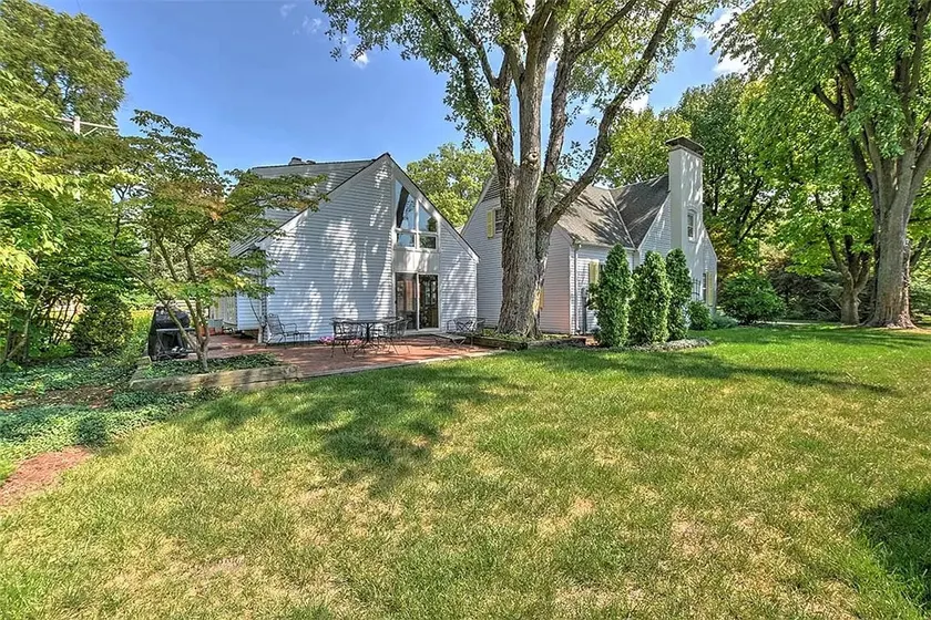 Heidi House-Close to everything - Image 1