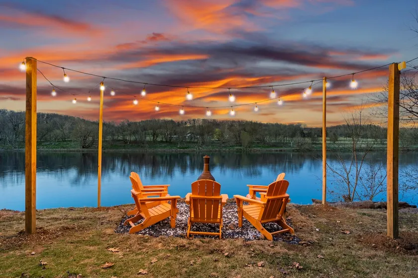 Riverfront: HotTub, Sauna, ColdPlunge, FirePit - Image 1