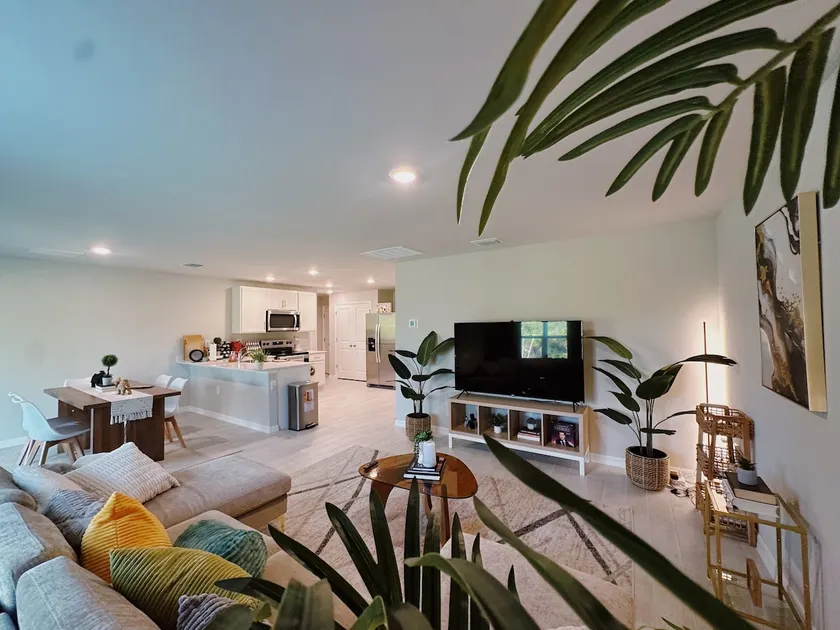 Cozy Boho Coastal Retreat. - Image 1