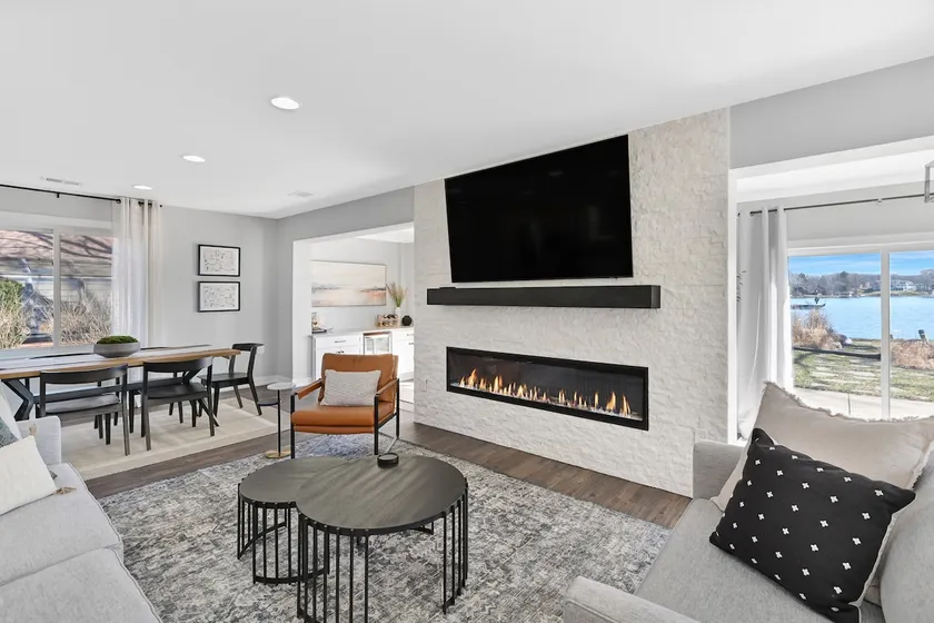 Tichigan Lakefront Getaway - Image 1