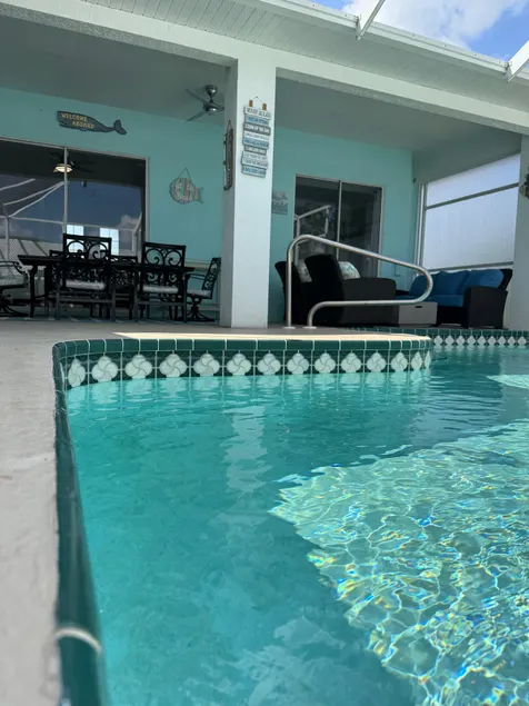Villa Sunshine Elegant and Modern 4BR Pool House - Image 1