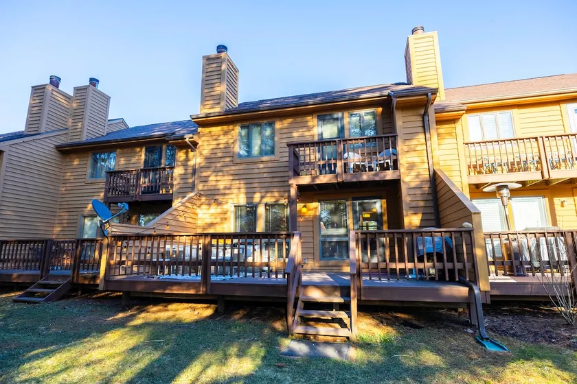 Twyla’s Treehouse - Cozy 3-bed, 3-bath cabin - Image 1