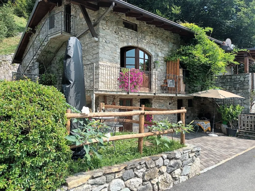 Casa vacanze 'Farmhouse Of Grandfather Chek' con vista sulle montagne e aria condizionata - Image 1