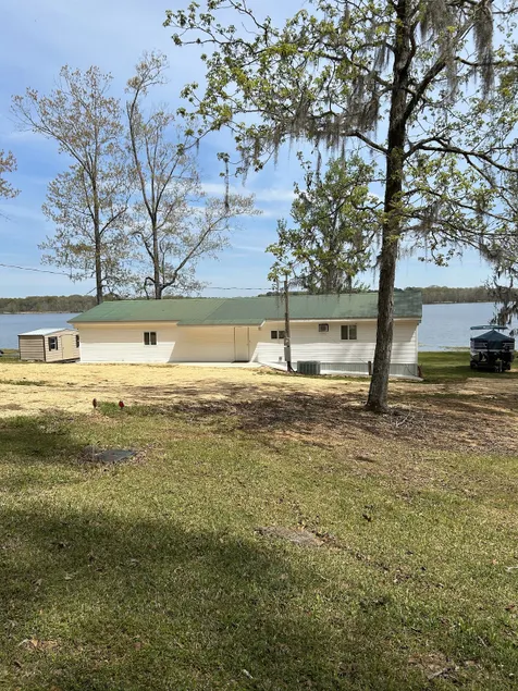 Riverbend Retreat - Image 1