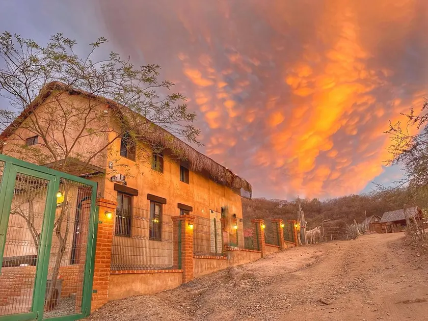 Beautiful Cabin in El Triunfo - Image 1