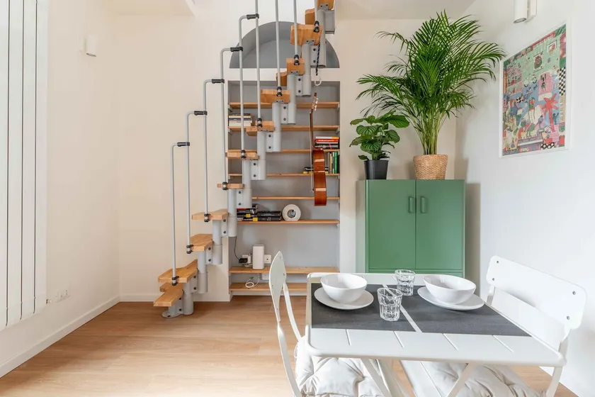 Small Apartment in The Navigli Area - Image 1