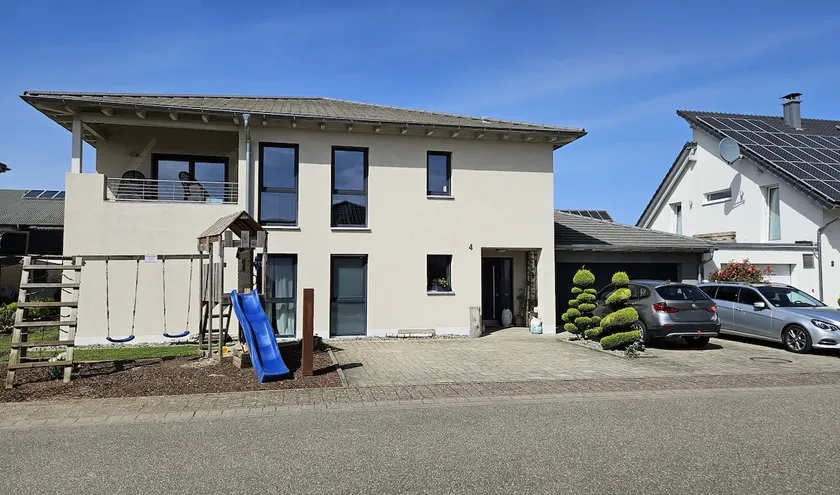 FeWO Evening Star Deluxe Apartment with Garden View - Image 1