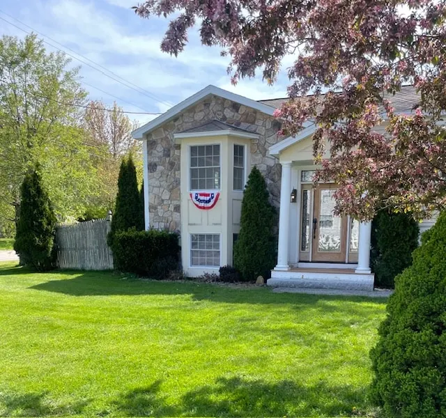 Entire Home In Saco Maine! 3.5miles to Beaches! - Image 1