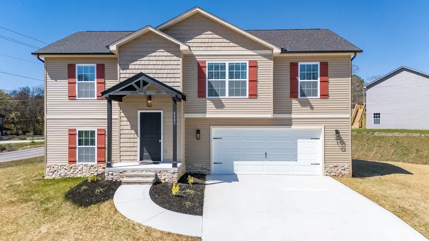 Brand New Memory Hill Beauty! Upstairs Only - Image 1