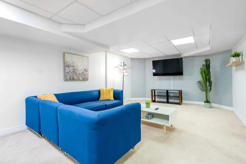 PrivateBasementUnit/Spacious/PingPong/Desk - Image 1