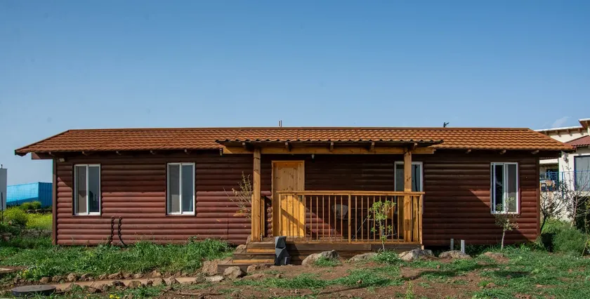 Noa's wooden cabin - Image 1