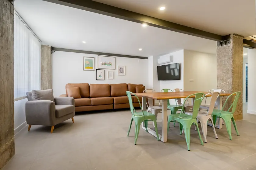 Buhaira apto duplex, free metro and free parking - Image 1